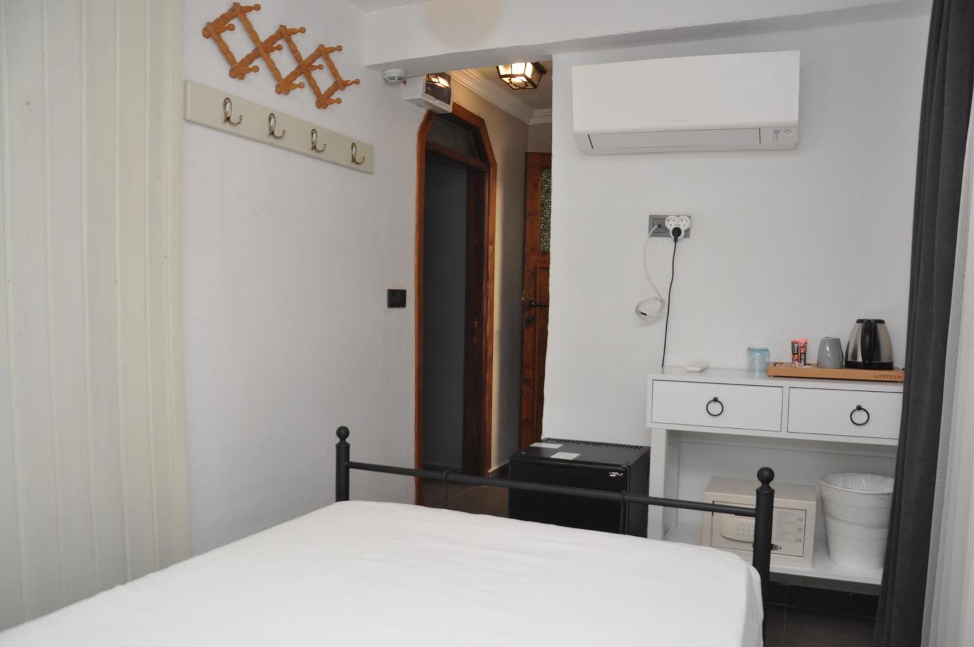 Nocleg ze śniadaniem La Casa Carina Antalya